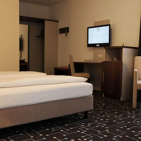 Koeniger ホテル 3*