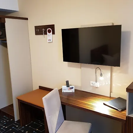 Koeniger 3* Pliening