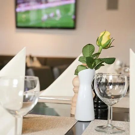 Koeniger 3* Pliening