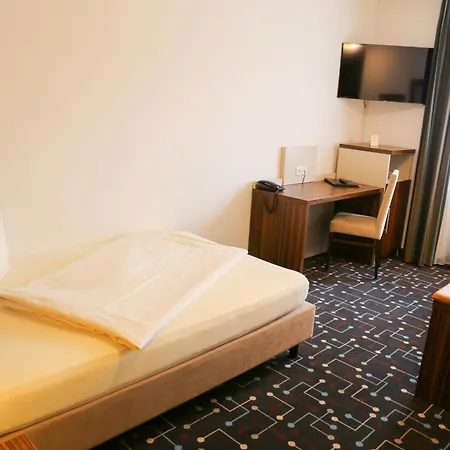 Koeniger ホテル Pliening