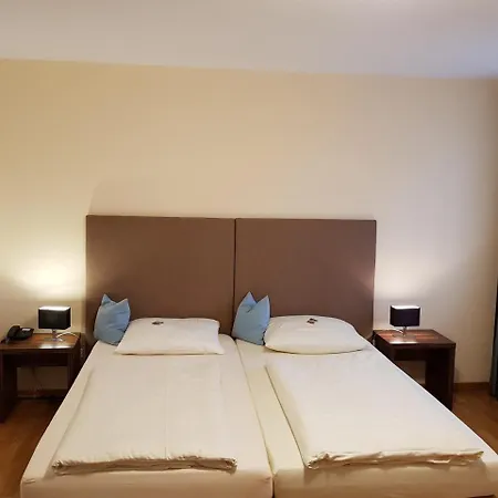 Koeniger ホテル Pliening